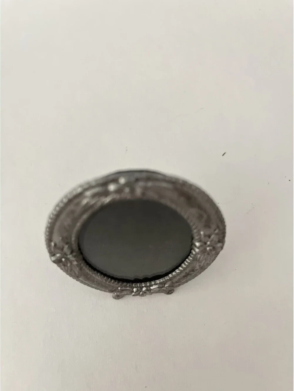 Vintage Miniature Oval Metal Photo Frame 3” Desk Top Rear Made In Korea Brass